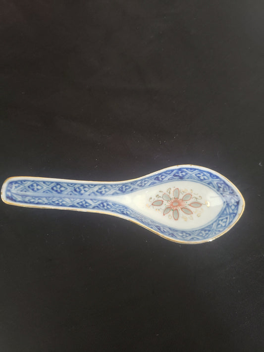 Vintage Chinese Porcelain Rice Spoon with Blue White Flower Rice Grain Pattern