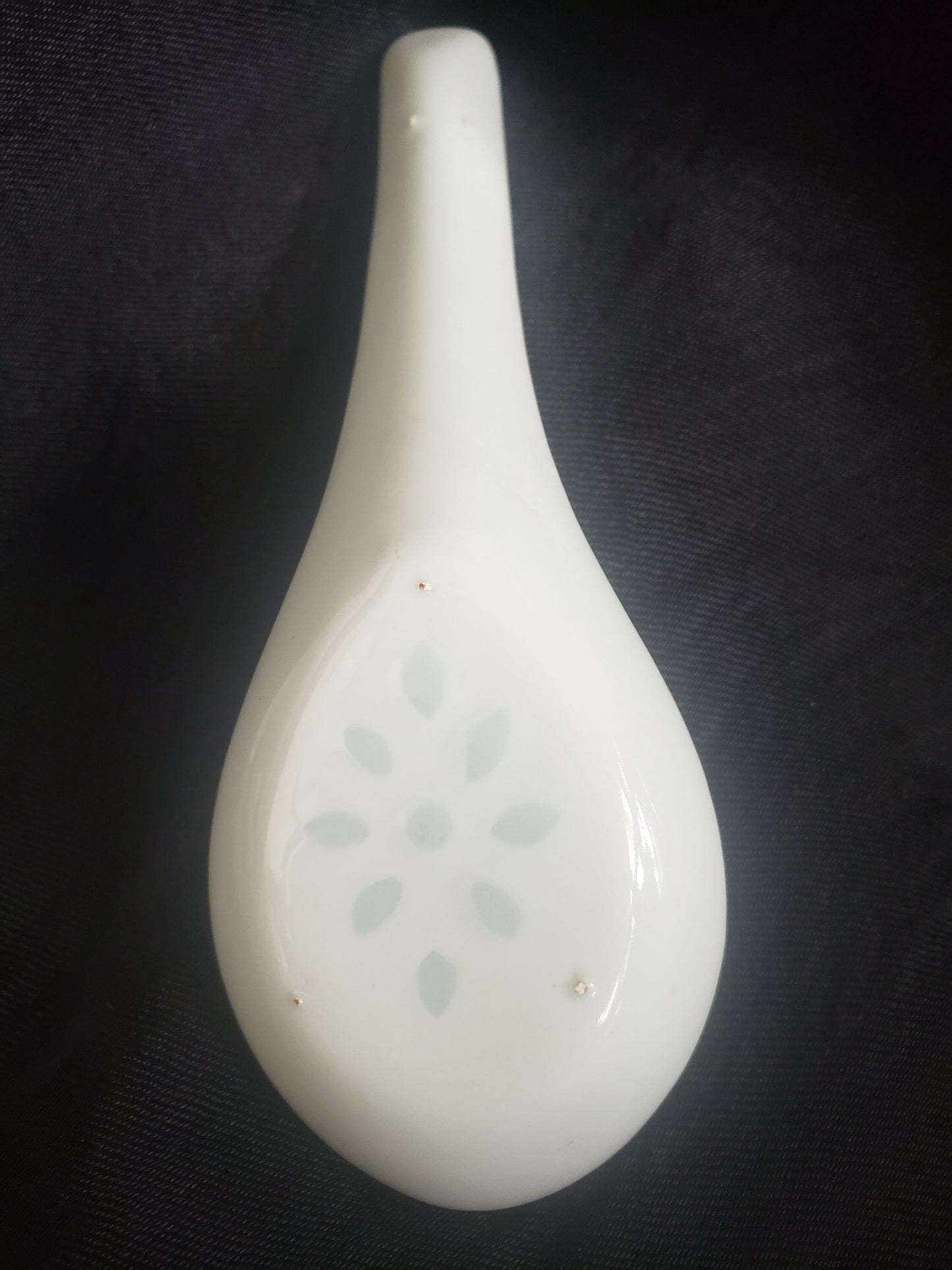 Vintage Chinese Porcelain Rice Spoon with Flora Trim, Rice Grain Pattern