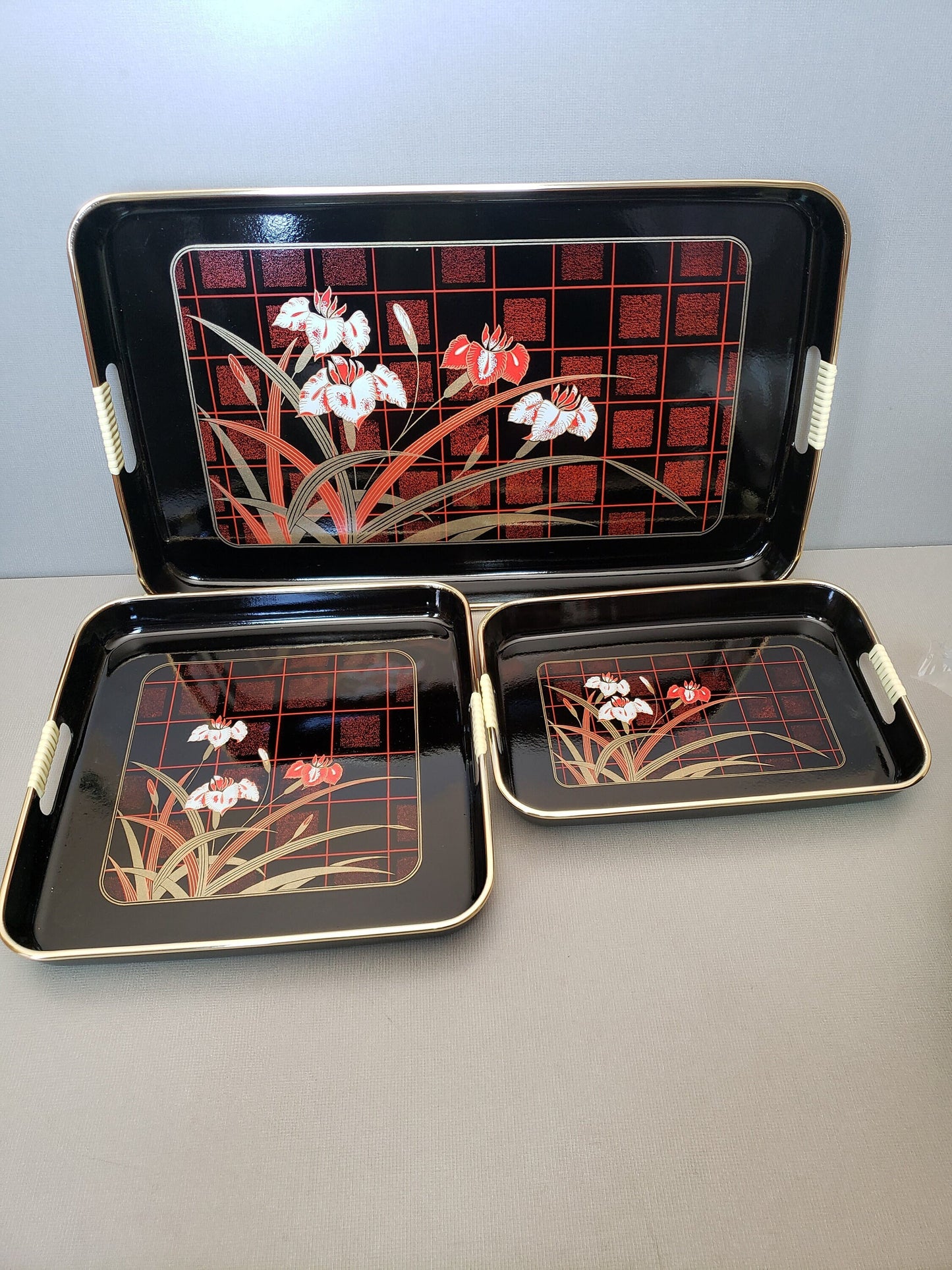 Vintage 1984 Hand-Decorated Lacquerware Tray Set