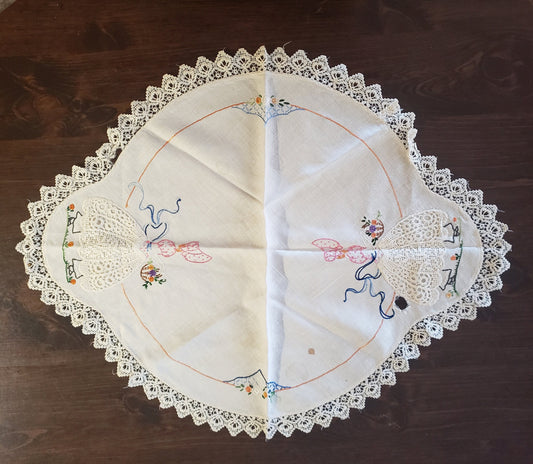 Vintage Embroidered Linen Dresser Scarf