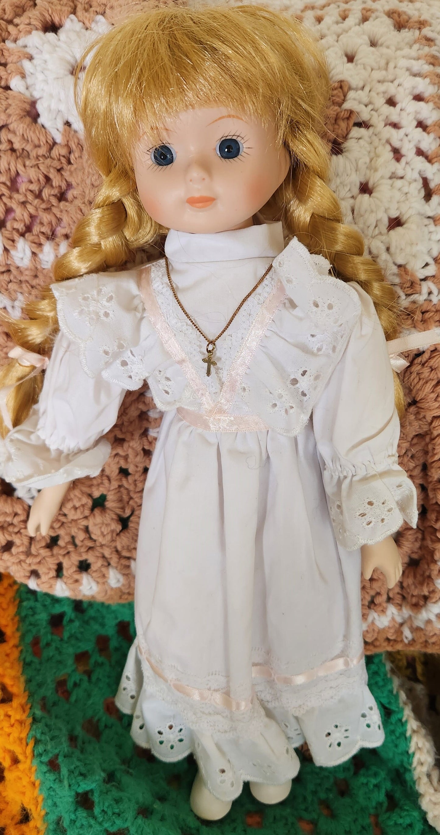 Vintage House Of Lloyd Christmas Around The World 16" Faith Porcelain Collectors Doll