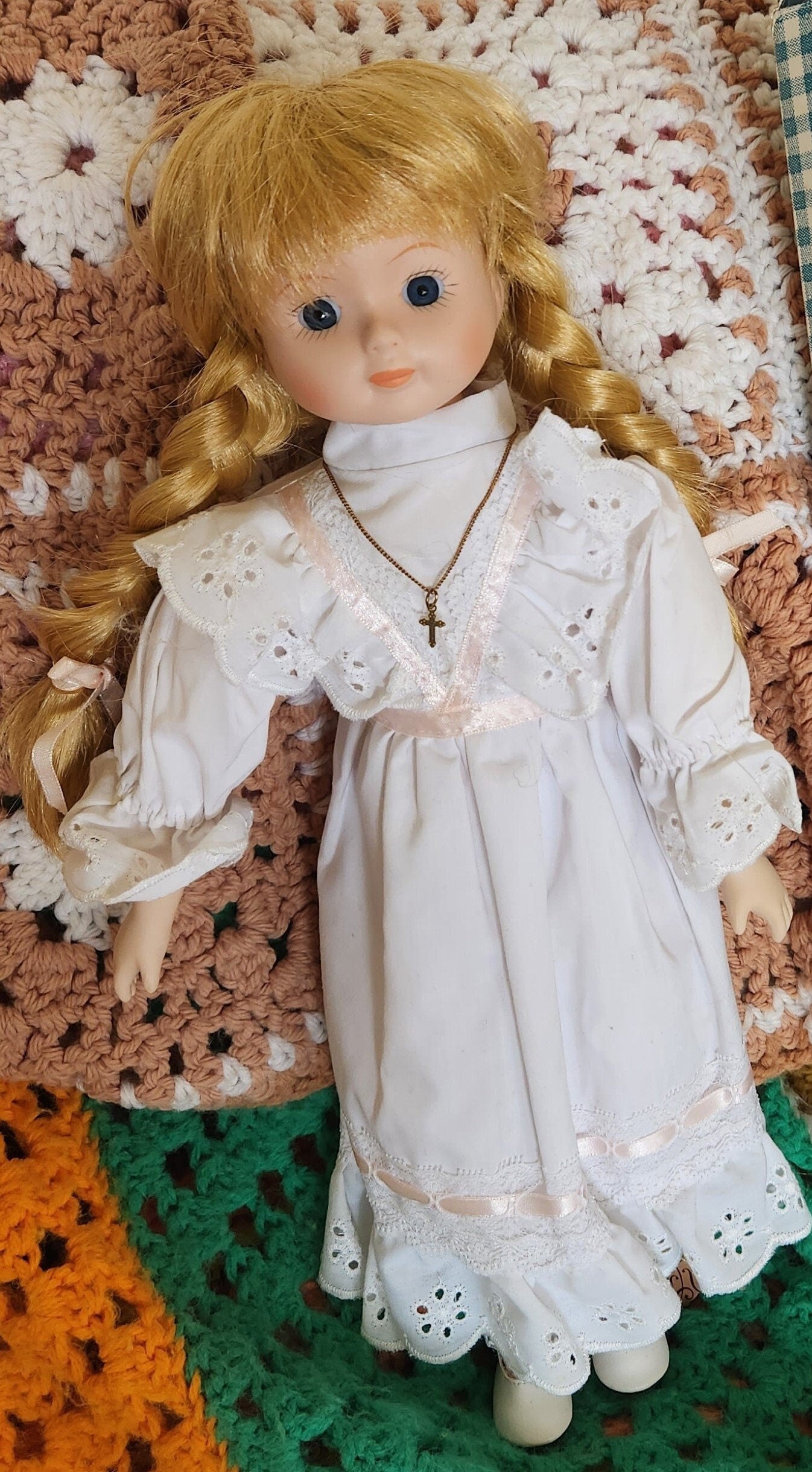Vintage House Of Lloyd Christmas Around The World 16" Faith Porcelain Collectors Doll
