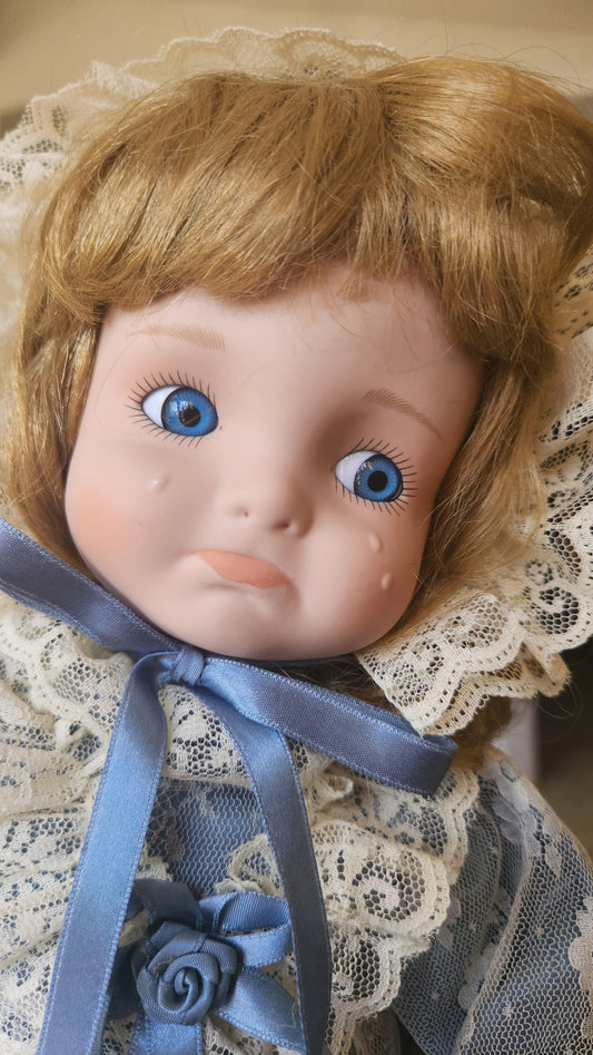 Joanne By Seymour Mann 18" Porcelain Doll Collectible